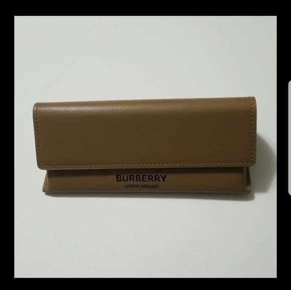 Burberry | Accessories | New Burberry London Authentic Hard  display picture 3